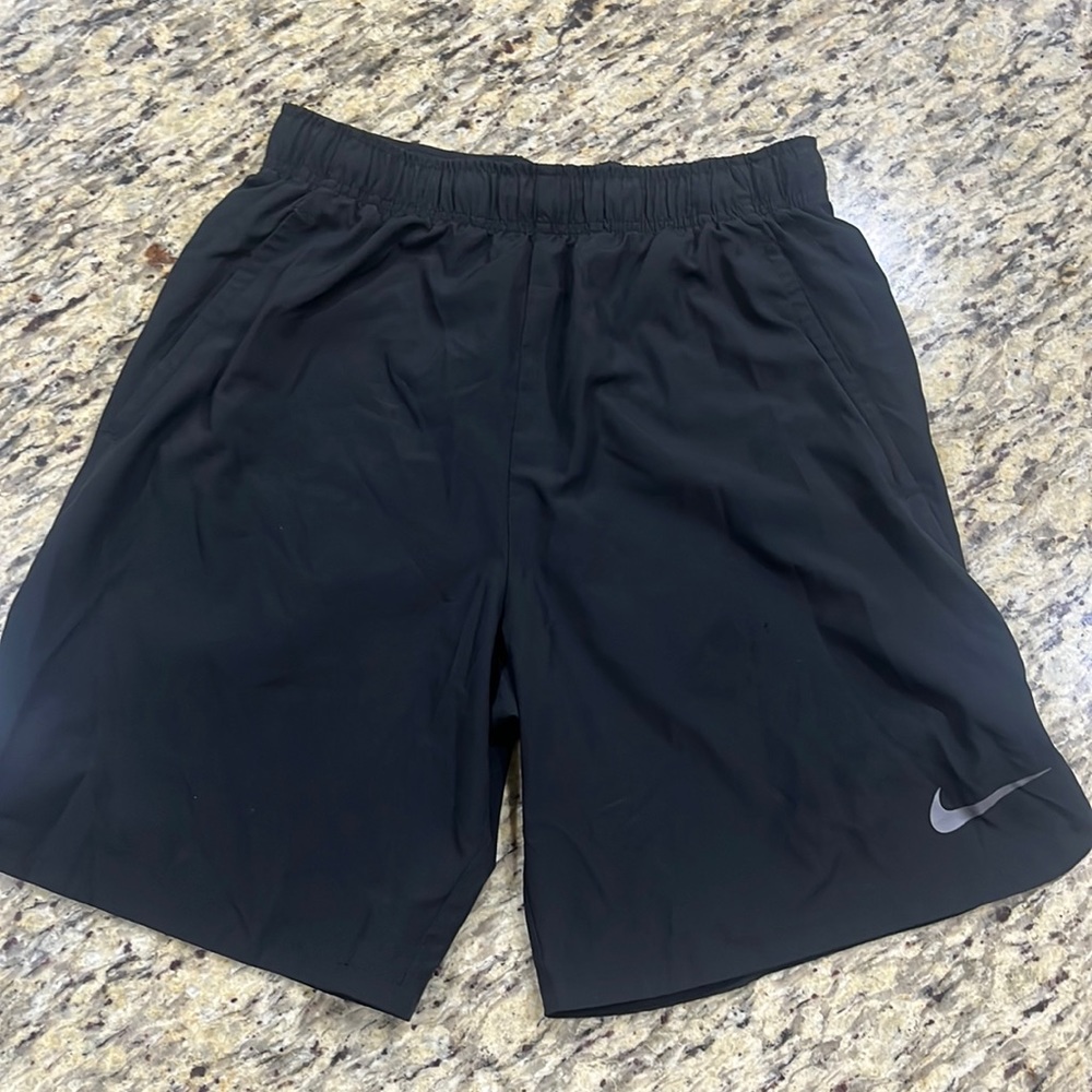 Black men’s nike shorts